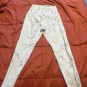 BuffBunny White Marble Leggings